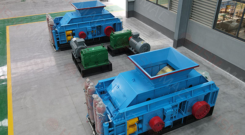 貴州1210齒輥+1210液壓對輥制砂機煤矸石提取硫精砂現(xiàn)場