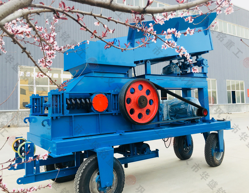 小型移動(dòng)式對(duì)輥破碎機(jī)設(shè)備優(yōu)勢(shì)，型號(hào)選擇